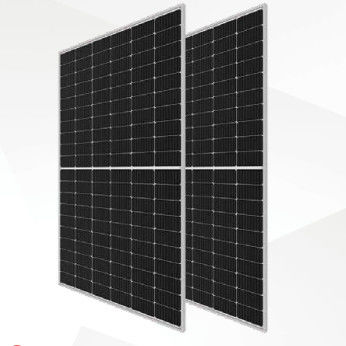 Instalación de paneles solares CCSN con módulo monocristalino de 120 células
